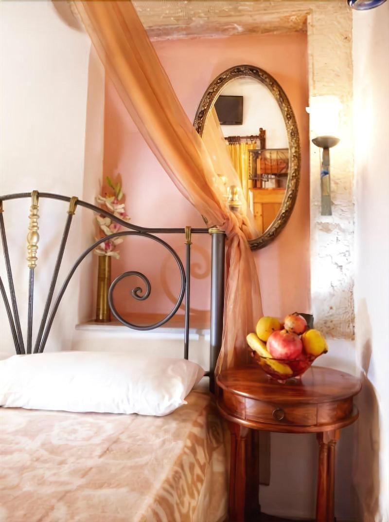 Archontiko Evgenia Studios & Suites Old Town Chania La Canée Extérieur photo