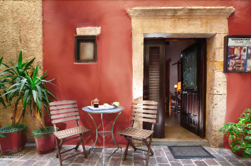 Archontiko Evgenia Studios & Suites Old Town Chania La Canée Extérieur photo