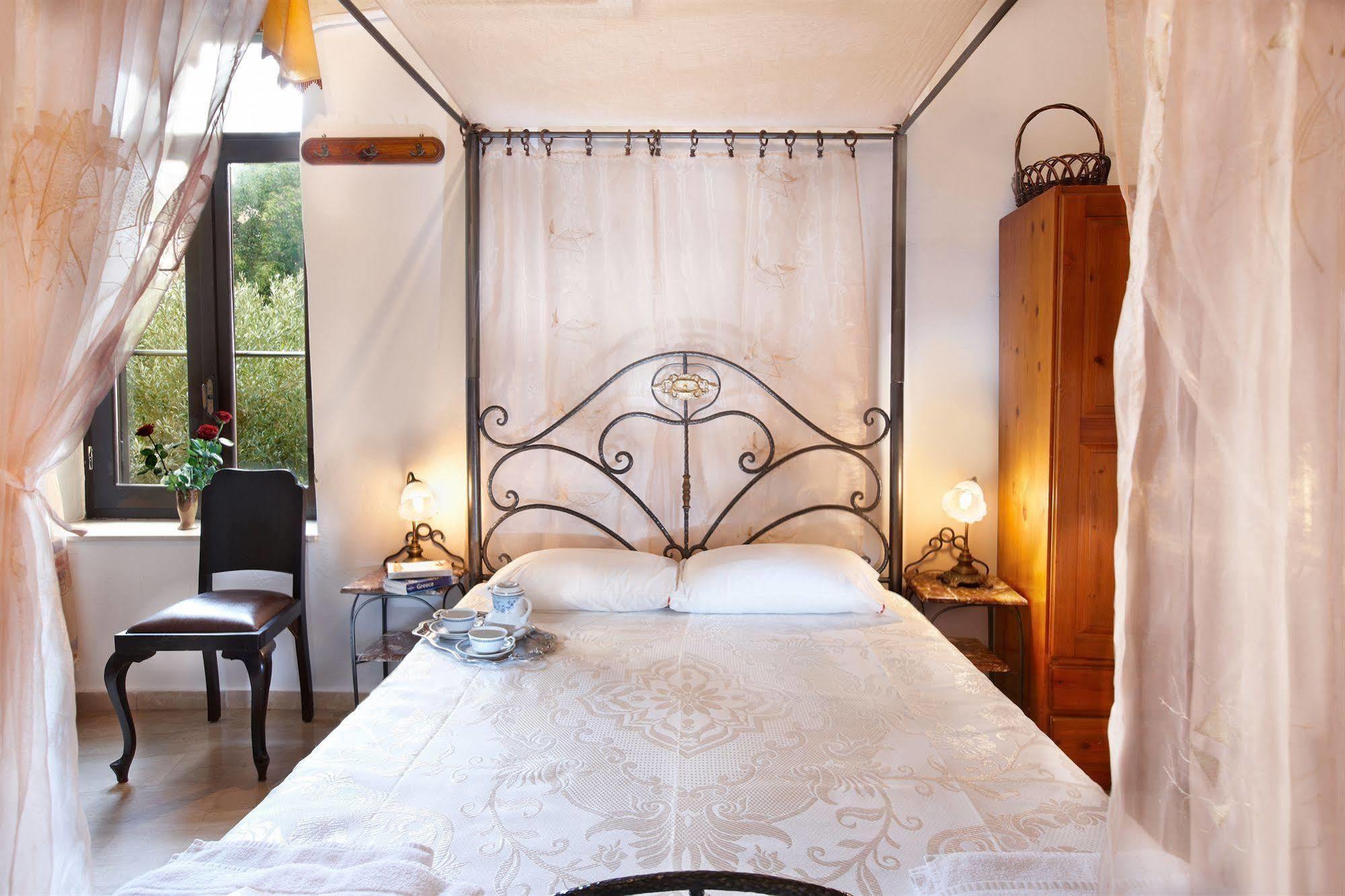 Archontiko Evgenia Studios & Suites Old Town Chania La Canée Extérieur photo