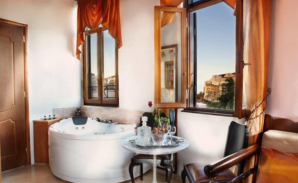 Archontiko Evgenia Studios & Suites Old Town Chania La Canée Extérieur photo